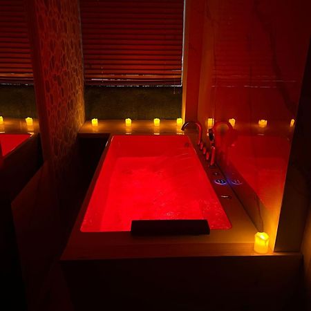 Rooftop Inn ماليه المظهر الخارجي الصورة