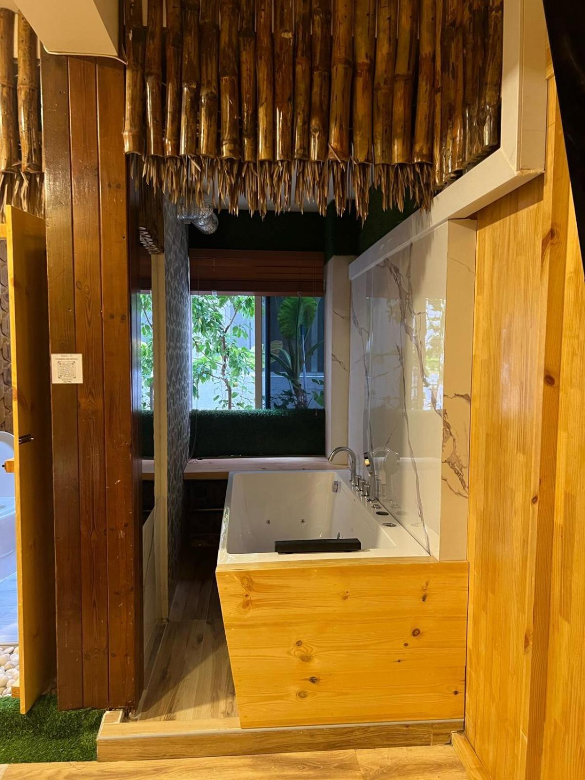 Rooftop Inn ماليه المظهر الخارجي الصورة