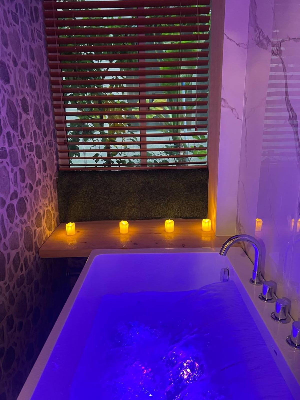 Rooftop Inn ماليه المظهر الخارجي الصورة